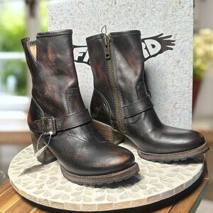 Freebird by Steven Carlito Boots Distressed Leather Ankle Mid-Calf Women’s Size